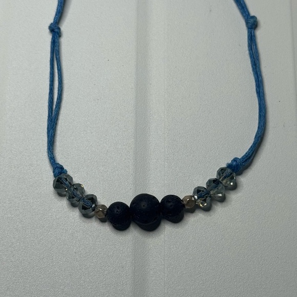 Adjustable Lava Rock Beaded Bracelet EUC - Picture 3 of 3